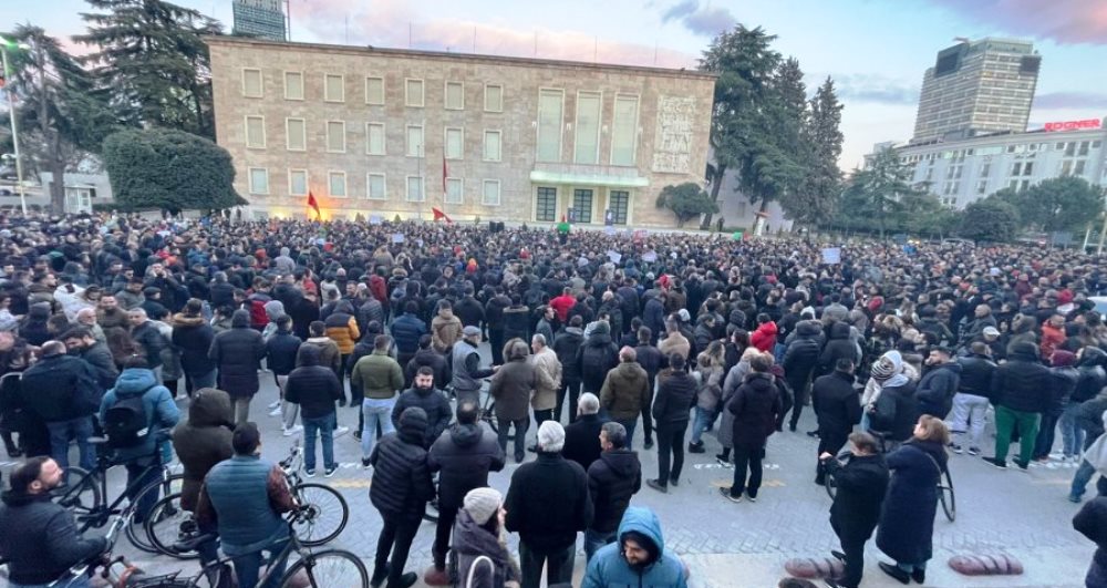 Cmimet u rriten, qytetaret njoftojne proteste para Kryeministrise